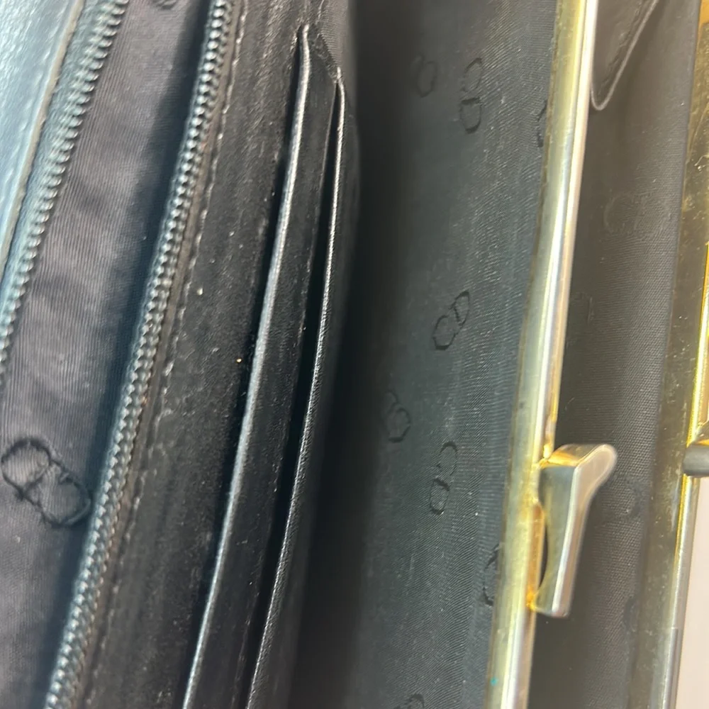 Dior Vintage kiss lock Leather Wallet
